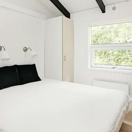 Three-bedroom Holiday In 4 בית נופש *