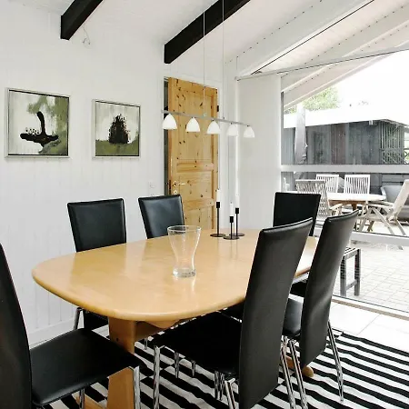 Three-bedroom Holiday In 4 בית נופש הלס